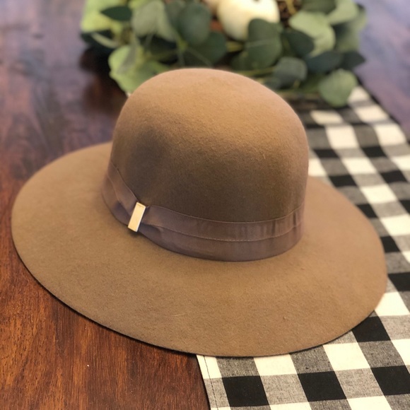 Nine West Accessories - Nine West Felt Floppy Hat - Tan